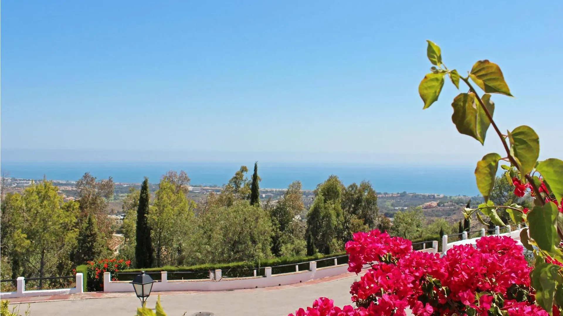 Gorgeous Home In Marbella With House Sea View Semesterbostad