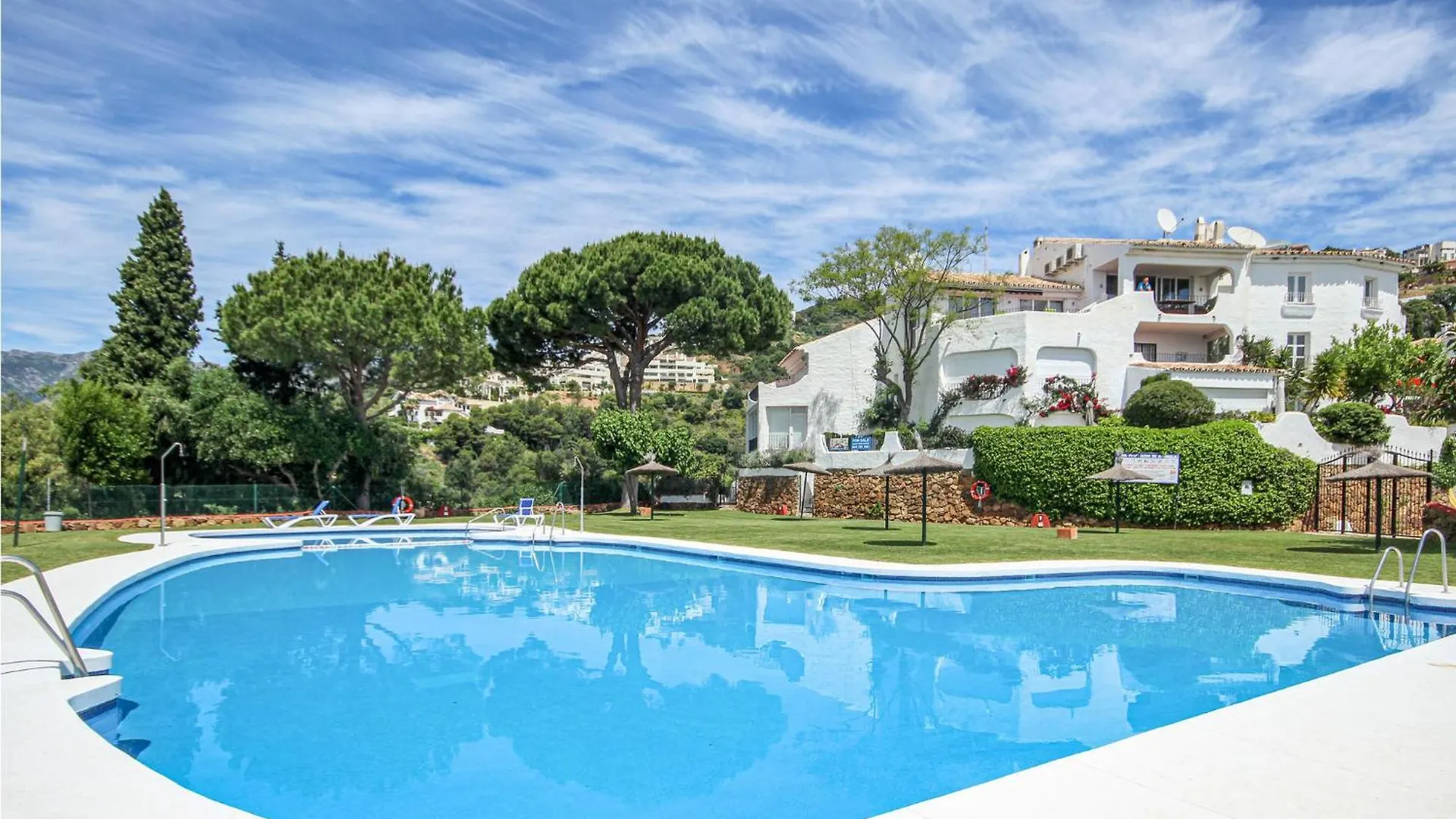 Gorgeous Home In Marbella With House Sea View