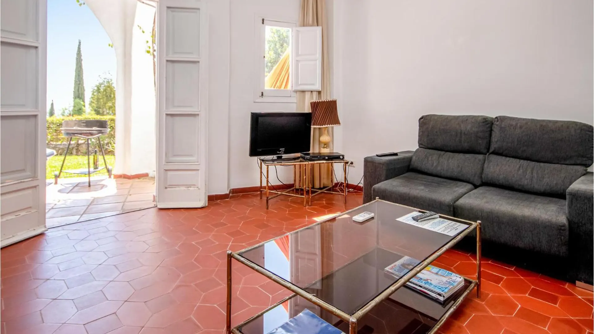 Gorgeous Home In Marbella With House Sea View