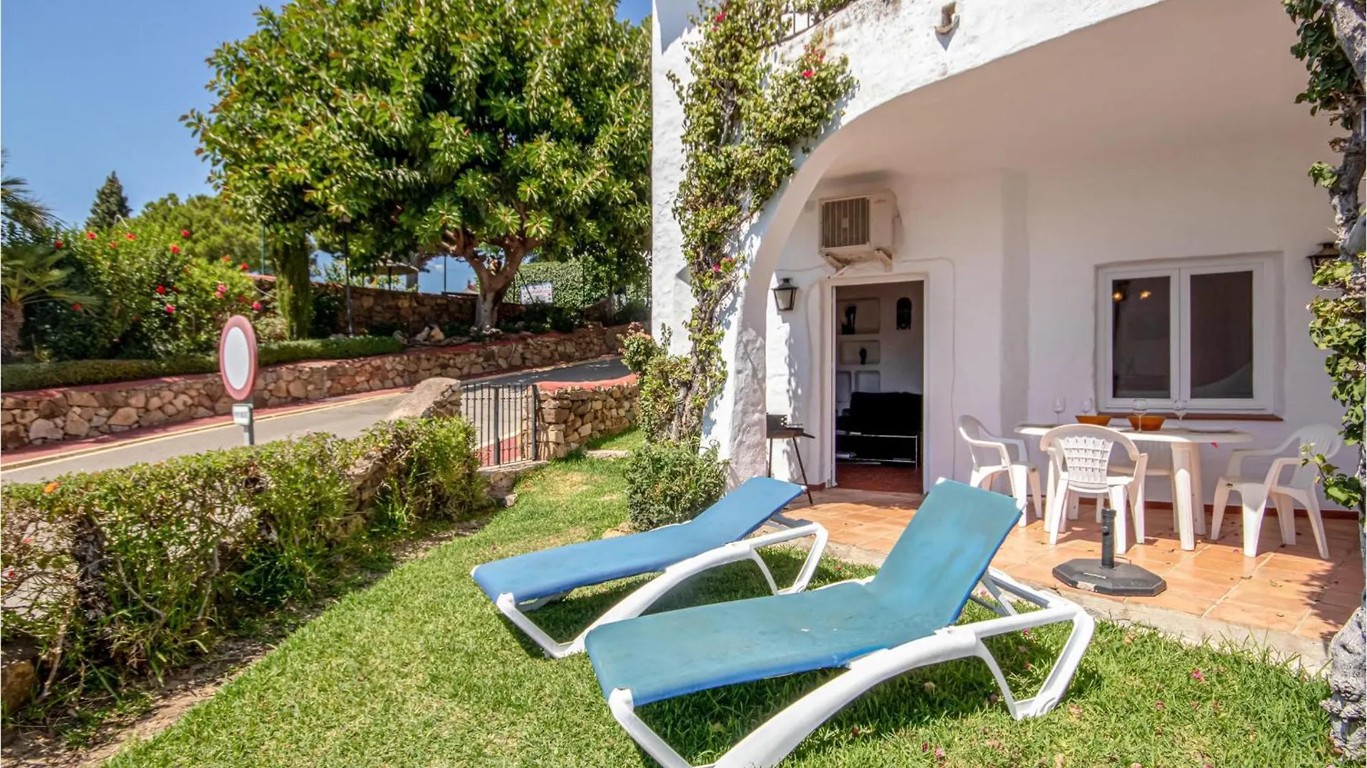 Gorgeous Home In Marbella With House Sea View
